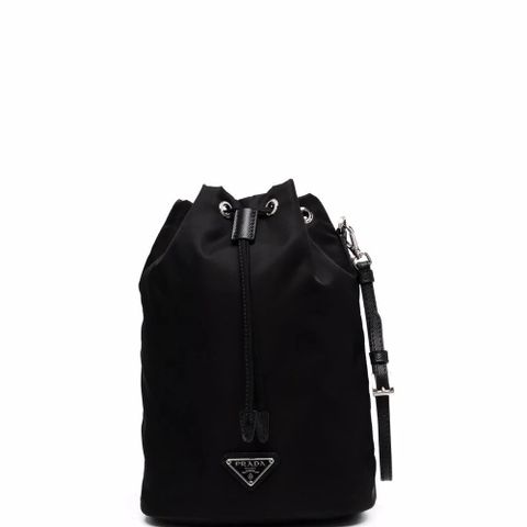 Prada bucket bag veske