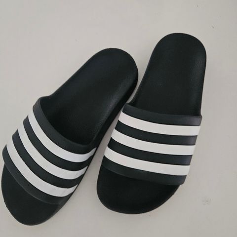 Adidas Sandaler