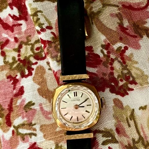 Certina armbåndsur i gull. Vintage