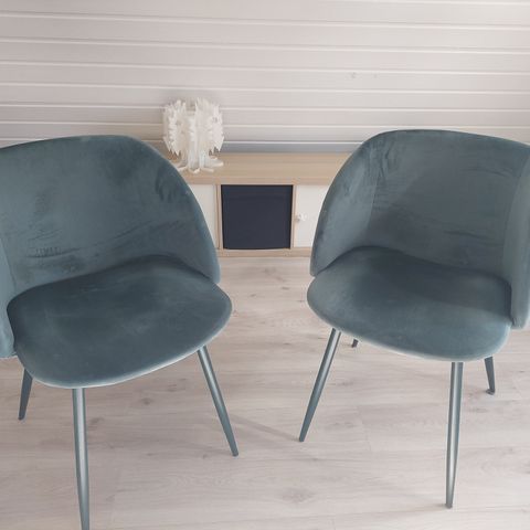 2 grønne stoler