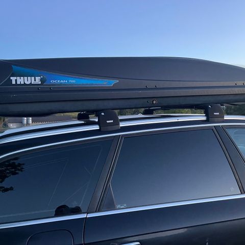 Thule Ocean 700 boks med stativ