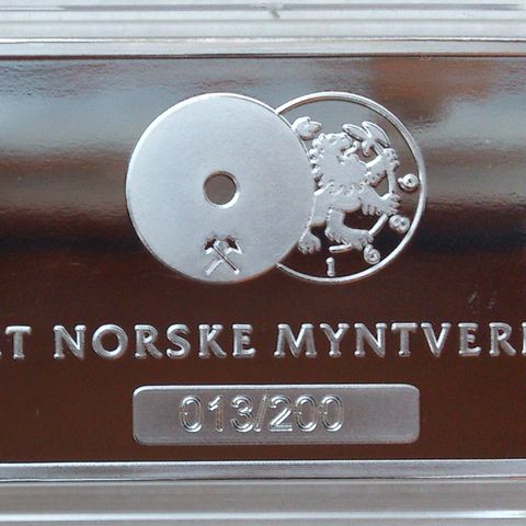 Det Norske Myntverket,  1 oz 999 sølvbarre.