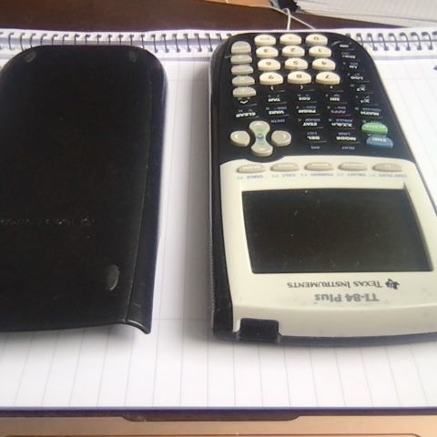 Selge nylig kjøpt GDC TI.84 Plus Texas Instruments kalkulator