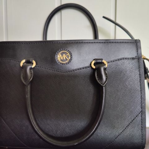 Michael Kors veske-nesten som ny!