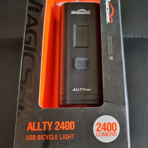 Allty 2400 lumen, USB-ladbar frontlykt - Sykkellykt