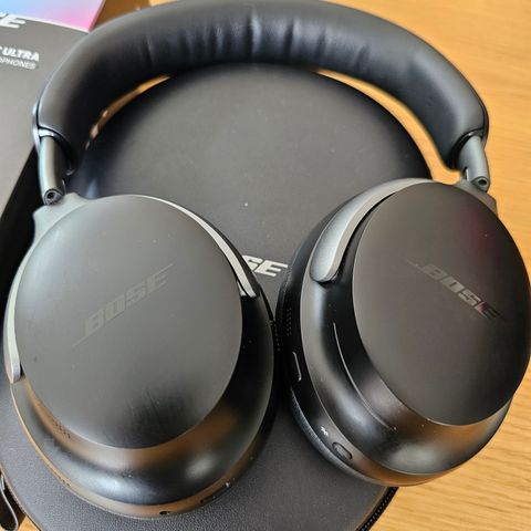 Bose Quitecomfort Ultra Headphones