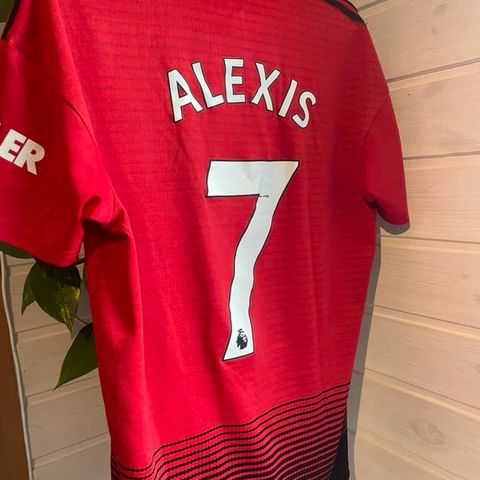 Manchester United-fotballdrakt (Alexis) selges BILLIG!