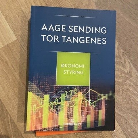 Lærebok. Økonomistyring, Tor Tangenes og Aage Sending.