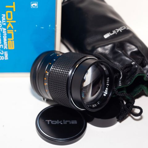 Nikon F fatning - Tokina 135mm RMC f2.8 - Kr 750,-