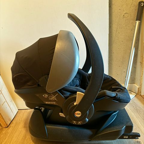 BeSafe iZi Go barnesete med ISOfix base og nyfødtdel