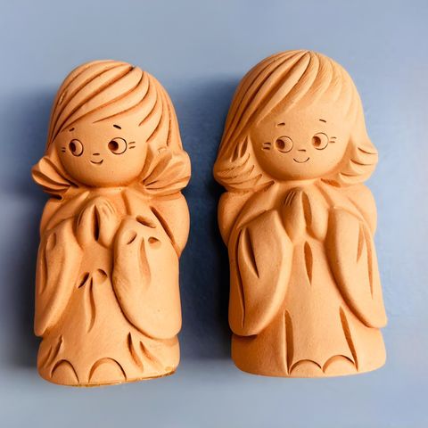 Engler 2 stk figurer miniatyr keramikk leire settekasse pynt jul 4,5x2,5 cm
