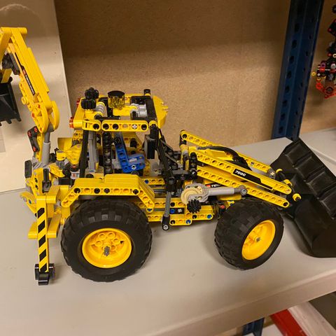 Lego Technic 8069 Traktor med graver
