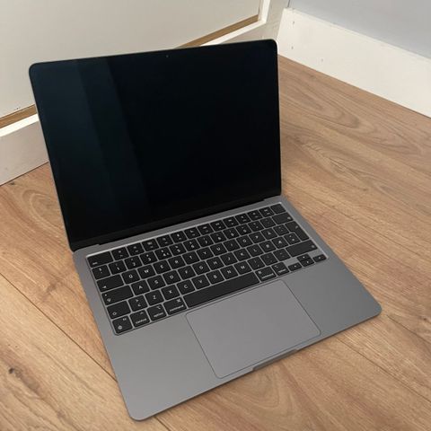 MacBook Air M2 2022 8/512GB ( Reservert ut torsdag )