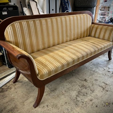 Biedermeier sofa vurderes solgt