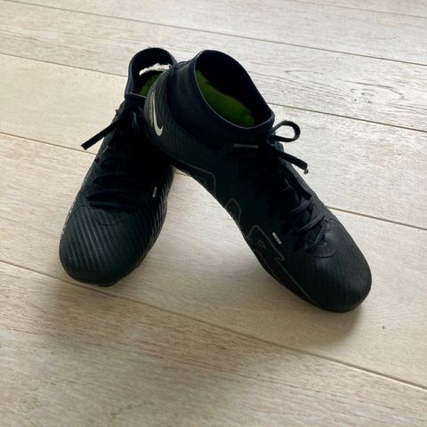 Nike fotballsko str 43