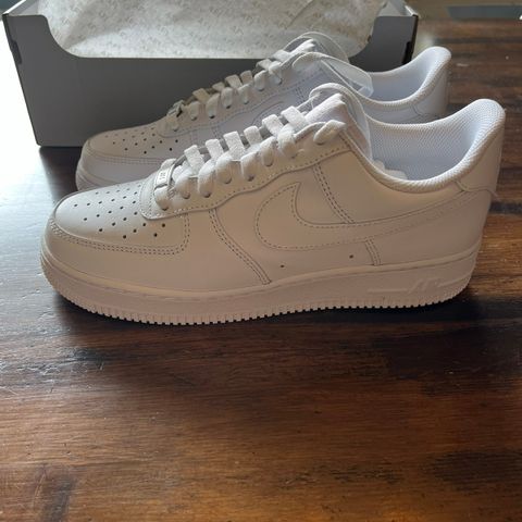 Helt nye Nike Air Force 1 i str 41