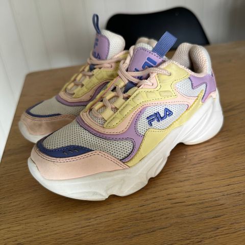 Fila collene str 32