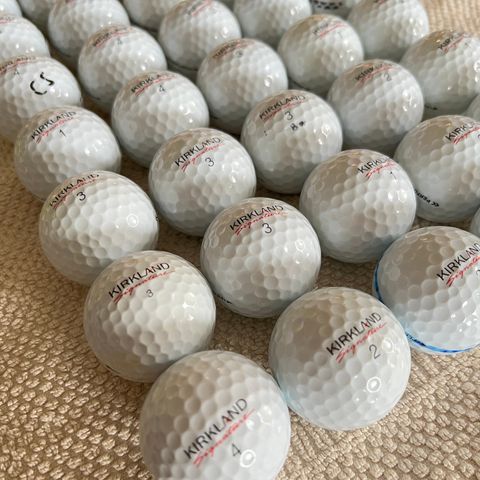 40 Kirkland golfballer