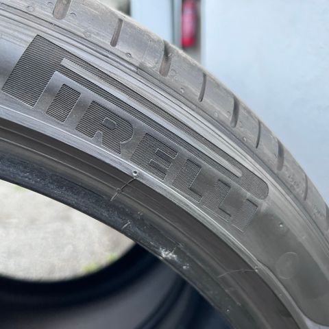 Pirelli 285/35-20