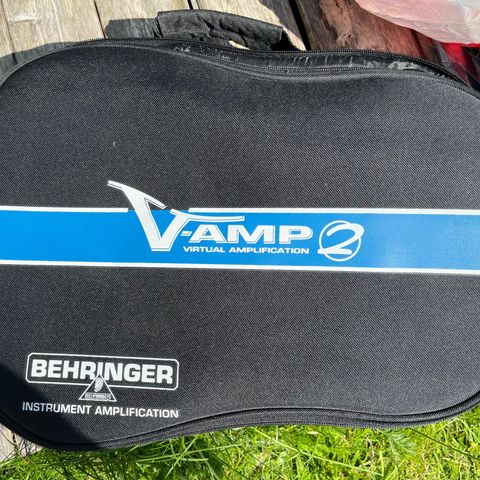 Behringer V-amp 2 gitar effekter