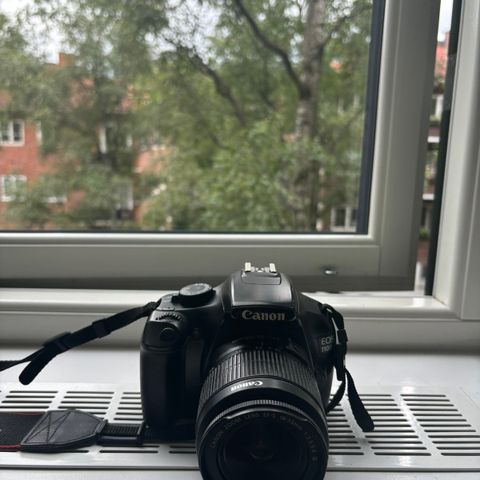 EOS 1100D