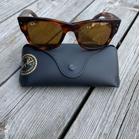 Ray-Ban Mega Wayfarer