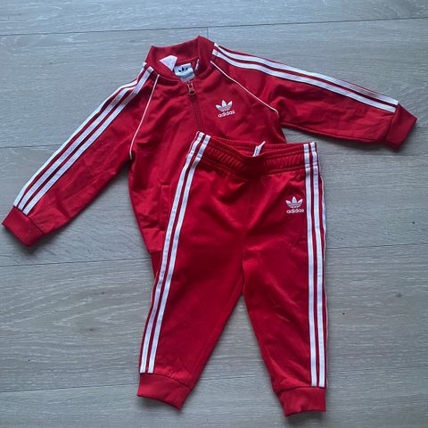 Rød Original Adidas tracksuit