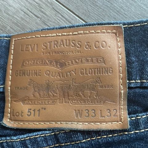 Levi’s 511 33-32