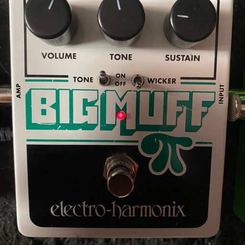 Electro Harmonix Big Muff Pi med tone wicker