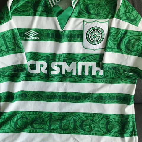 Klassisk Celtic-drakt fra 90-tallet.