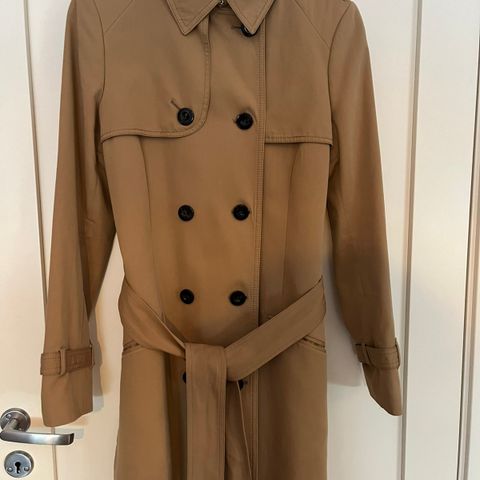 Fin trenchcoat fra Tiger of Sweden, str 40