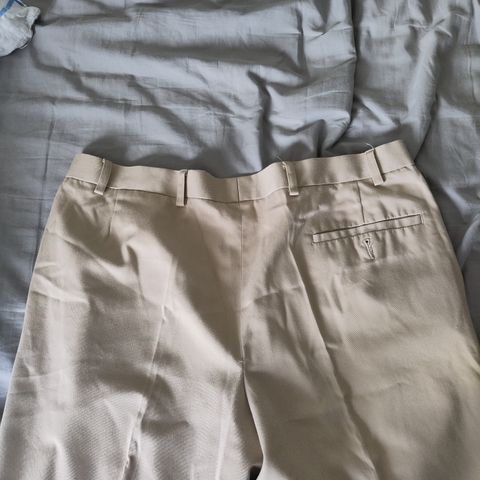 M & S beige chinos / bukse