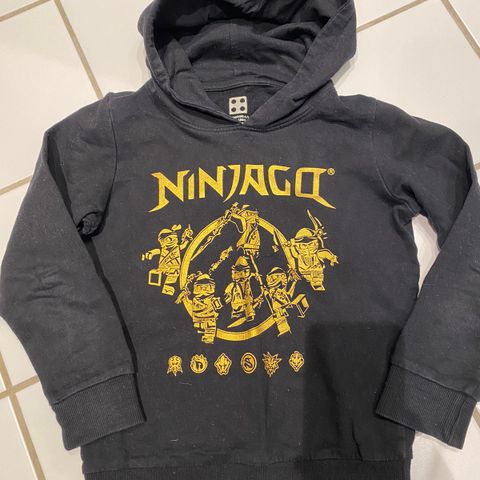 Ninjago hettegenser str 122