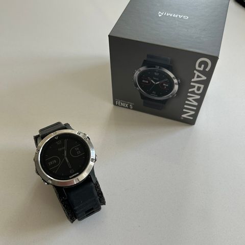 Garmin Fenix 5