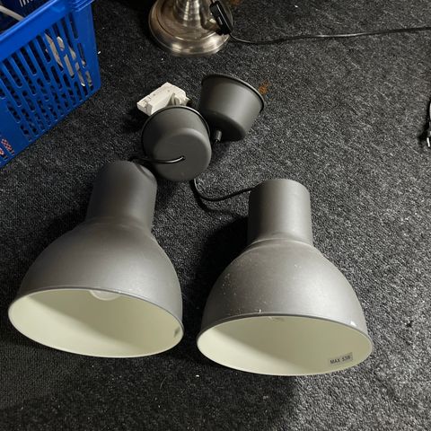 Takhengt lampe på skinne