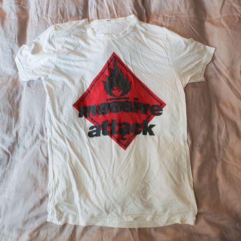 Massive Attack t-skjorte str. M