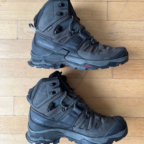 Salomon Quest 4 GTX 45 1/3 lite brukt