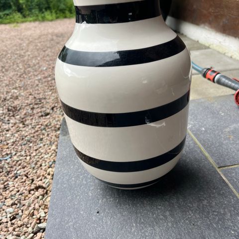 Kähler vase svart/hvit stor