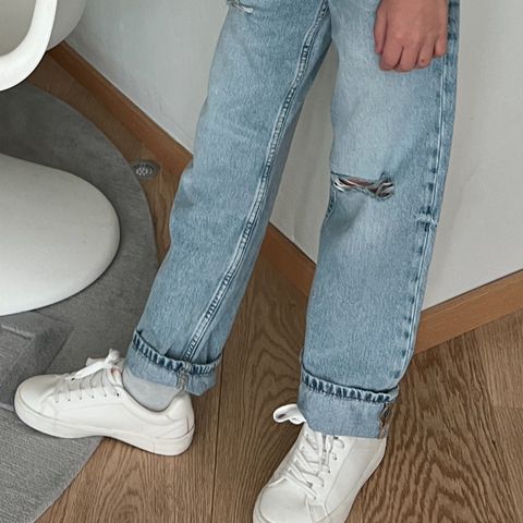 Zara jeans gutt str 9, 134, små i str passer 8