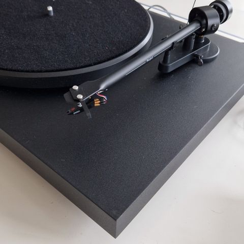 Pro-ject platespiller med forsterker