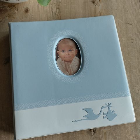 Lyseblå retro-babyalbum / Sveb - kvalitet / 60-talet?