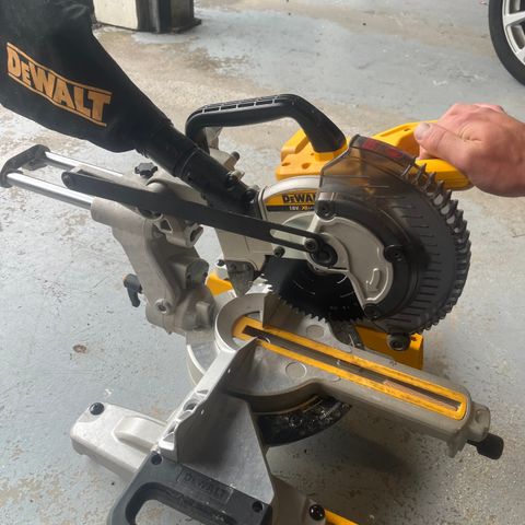 Dewalt sag