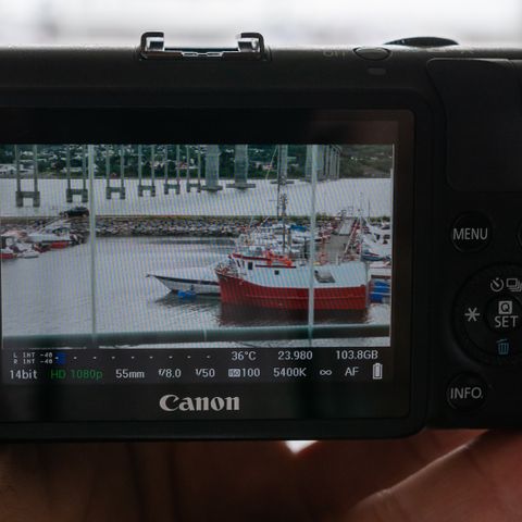 Canon EOS M