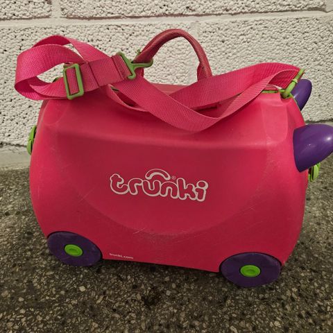 Trunki koffert selges