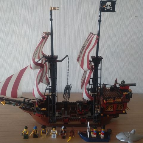 Lego Pirates, Brickbeard's Bounty (6243)