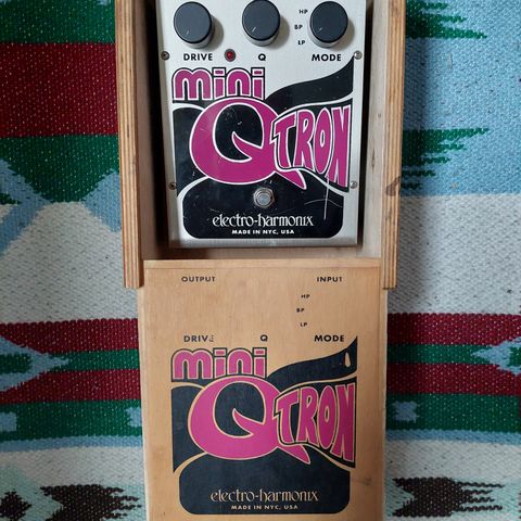 EHX mini Q-tron vintage auto wah effekt pedal med boks