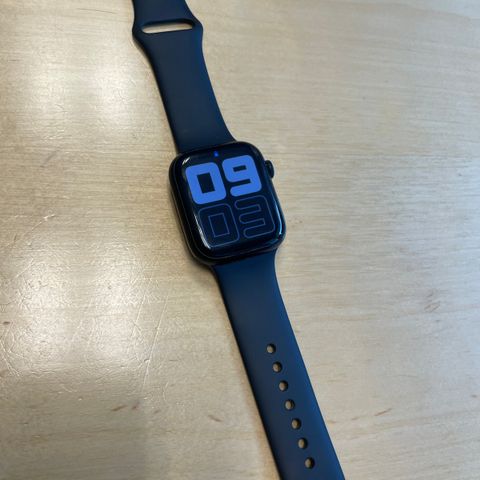 Pent brukt Apple Watch series 9 (GPS) 45 mm