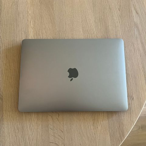 Strøken MacBook Pro 2020 13" 256 GB