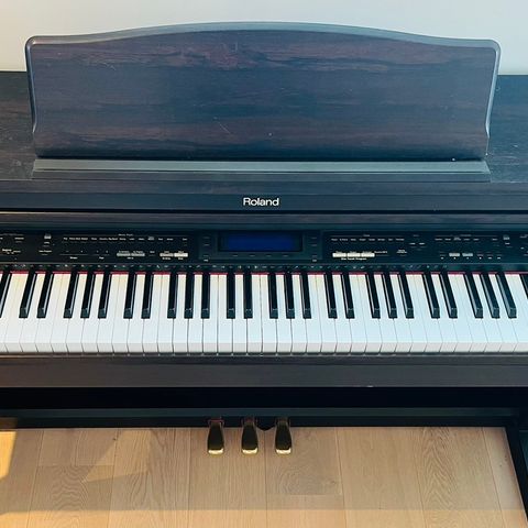 Roland KR-570 piano