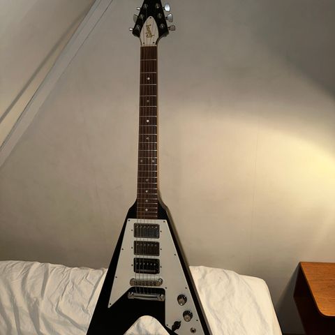 Gibson Flying V faded